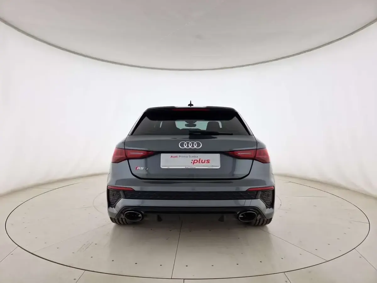 Usata Audi RS3 400 CV (294 kW) 2022 Grigio daytona perlato Berlina