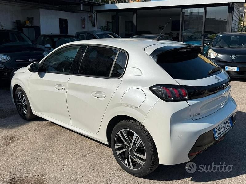 Usata Peugeot 208 Allure 101 CV (74 kW) 2021 Bianco Utilitaria