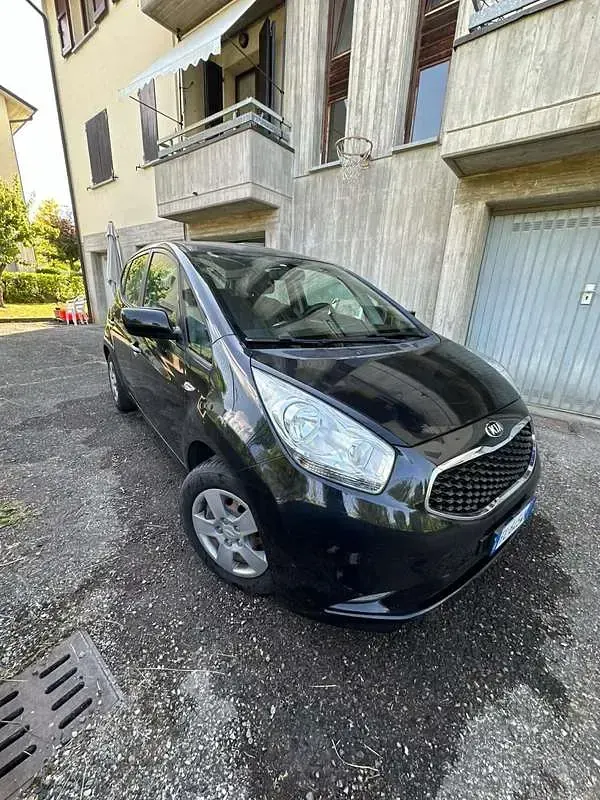 Usata Kia Venga 90 CV (66 kW) 2017 Utilitaria