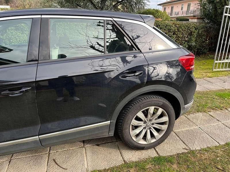 Usata VW T-Roc Advance 116 CV (85 kW) 2019 Nero SUV
