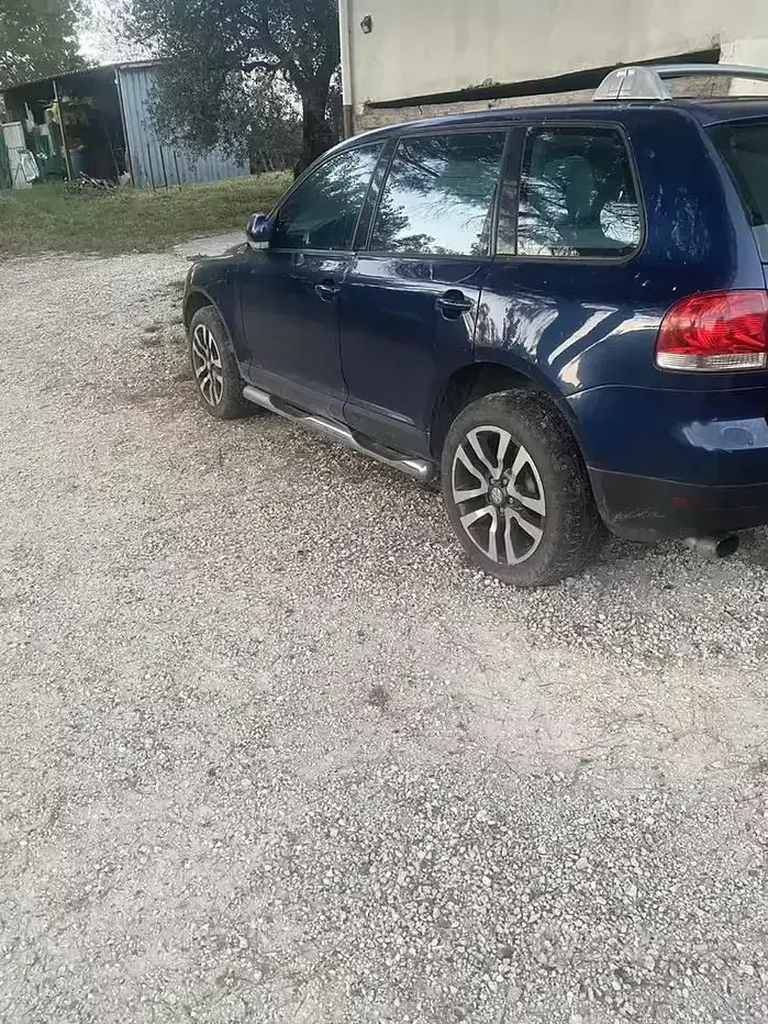 Usata VW Touareg 174 CV (127 kW) 2004 Bluazzurro SUV