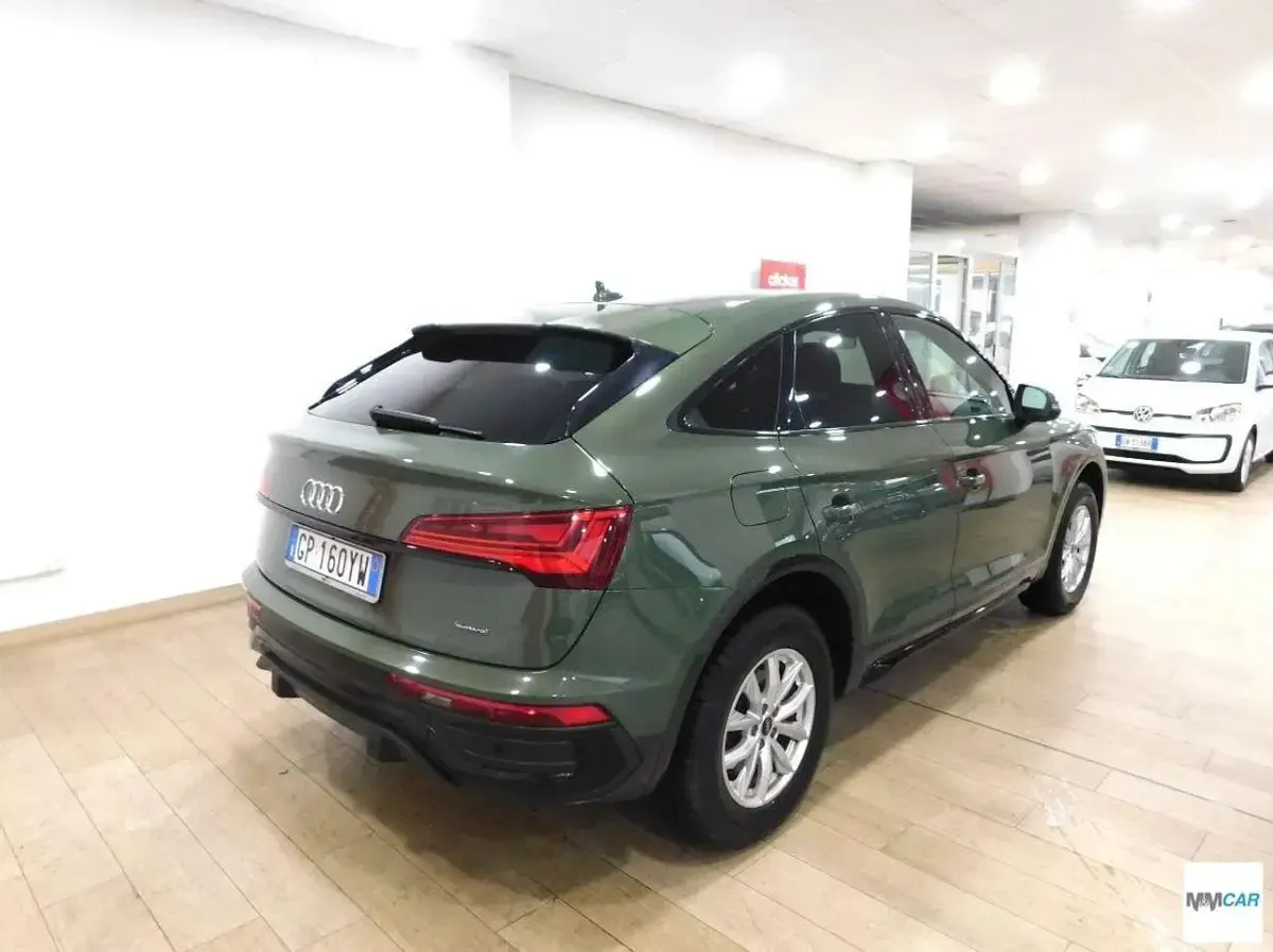 Usata Audi Q5 Sportback Business 204 CV (150 kW) 2022 Verde SUV