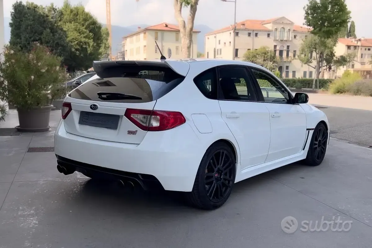 Usata Subaru Impreza 310 CV (228 kW) 2008 Bianco Berlina