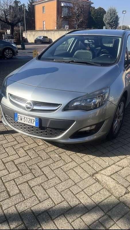 Usata Opel Astra Cosmo 120 CV (88 kW) 2014 Station wagon