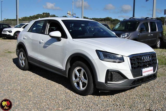 Usata Audi Q2 Business 116 CV (85 kW) 2023 Bianco SUV