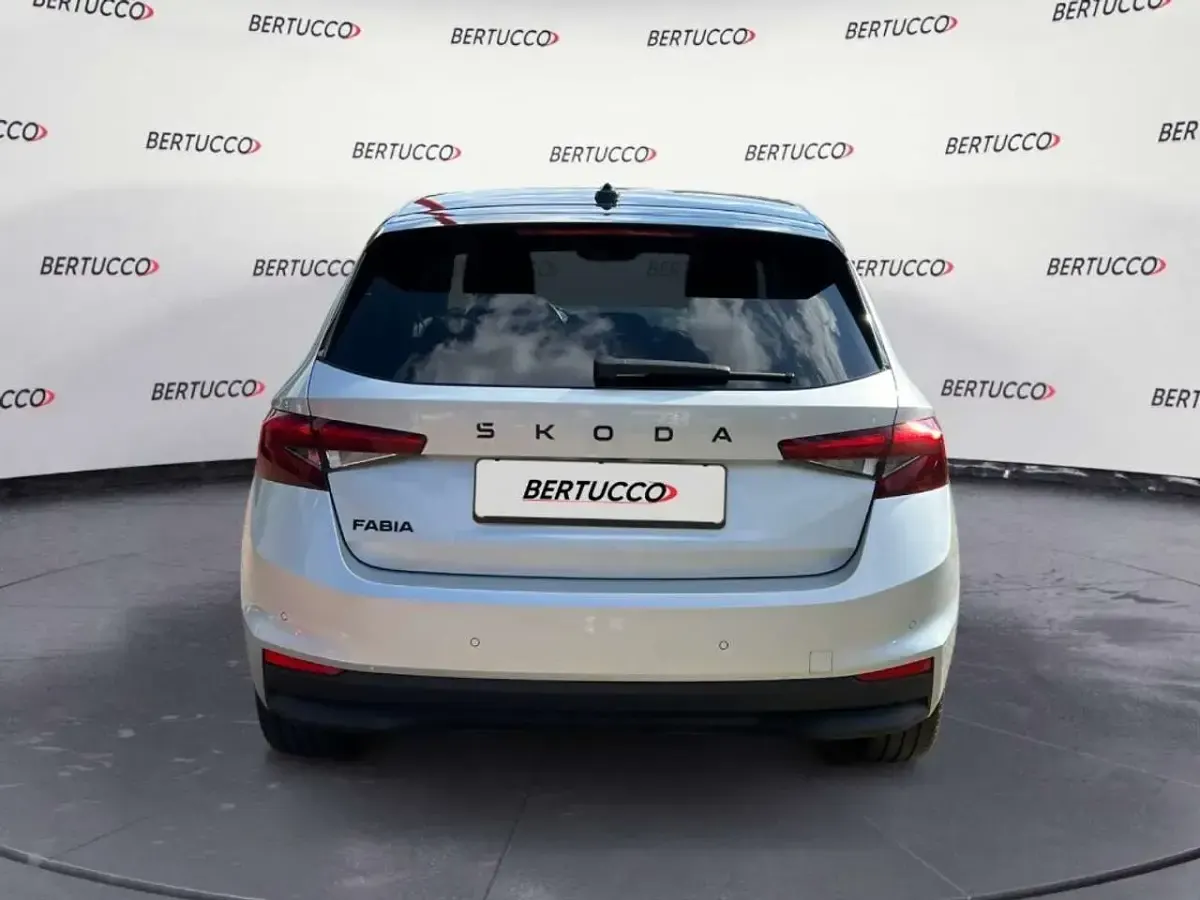 Usata Skoda Fabia 95 CV (69 kW) 2025 Argento Utilitaria