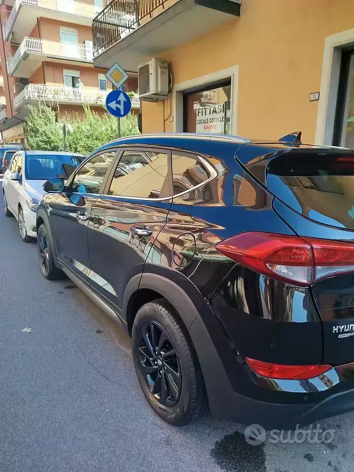 Usata Hyundai Tucson 116 CV (85 kW) 2016 Nero SUV