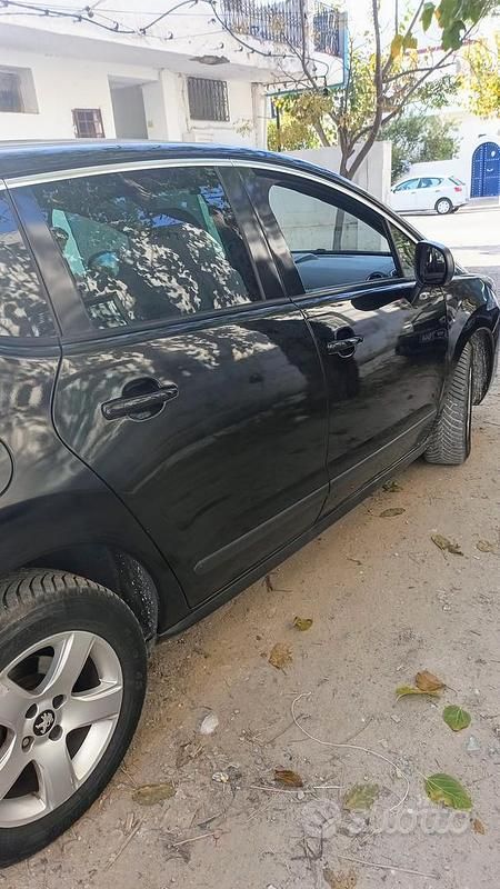 Usata Peugeot 3008 2014 Nero SUV
