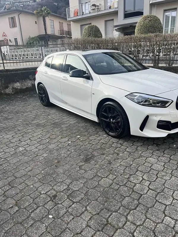 Usata BMW 116 M Sport 109 CV (80 kW) 2023 Bianco Utilitaria