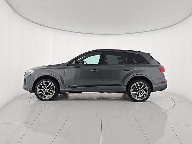 Usata Audi Q7 S-Line 286 CV (210 kW) 2024 Grigio daytona perla SUV