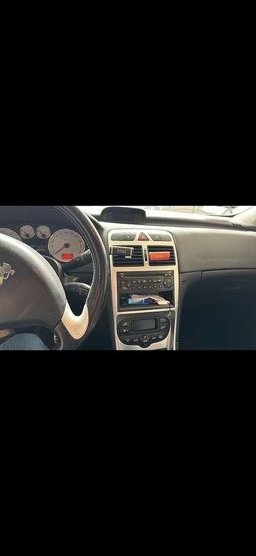 Usata Peugeot 307 CC 109 CV (80 kW) 2004 Argento Cabrio