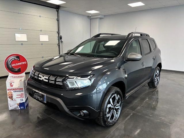 Usata Dacia Duster Journey 101 CV (74 kW) 2023 Grigio SUV