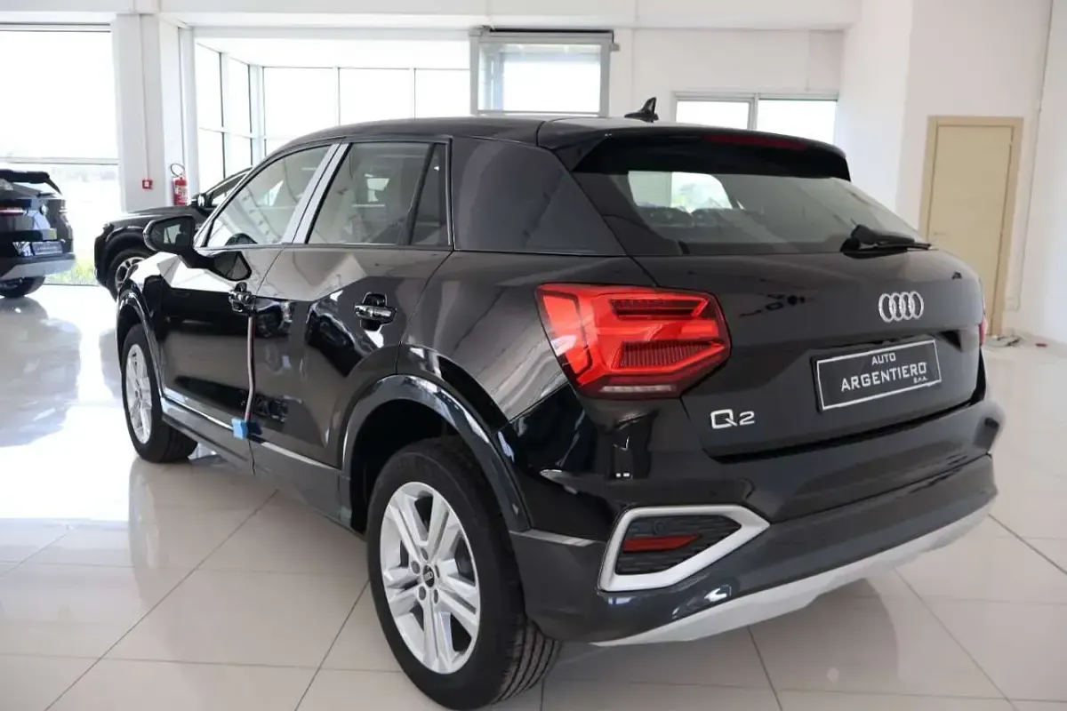 Nuova Audi Q2 Advanced 150 CV (110 kW) 2026 Nero mito met SUV