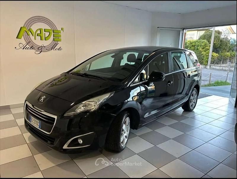 Nero Usata 2015 Peugeot 5008 Business-Line Monovolume | 6300 € (Ottimo prezzo) - Immagine 1/4