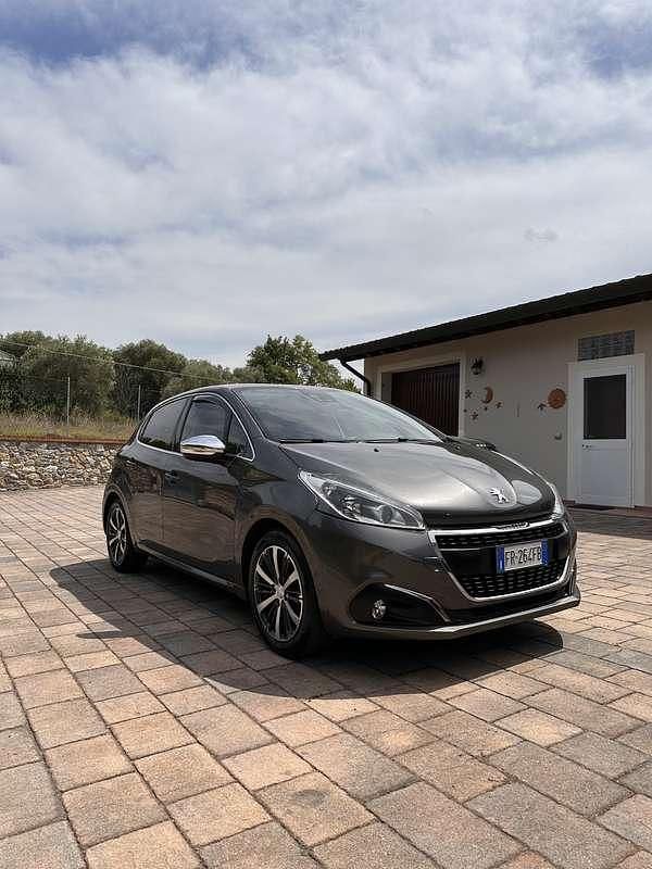 Usata Peugeot 208 Allure 82 CV (60 kW) 2018 Utilitaria