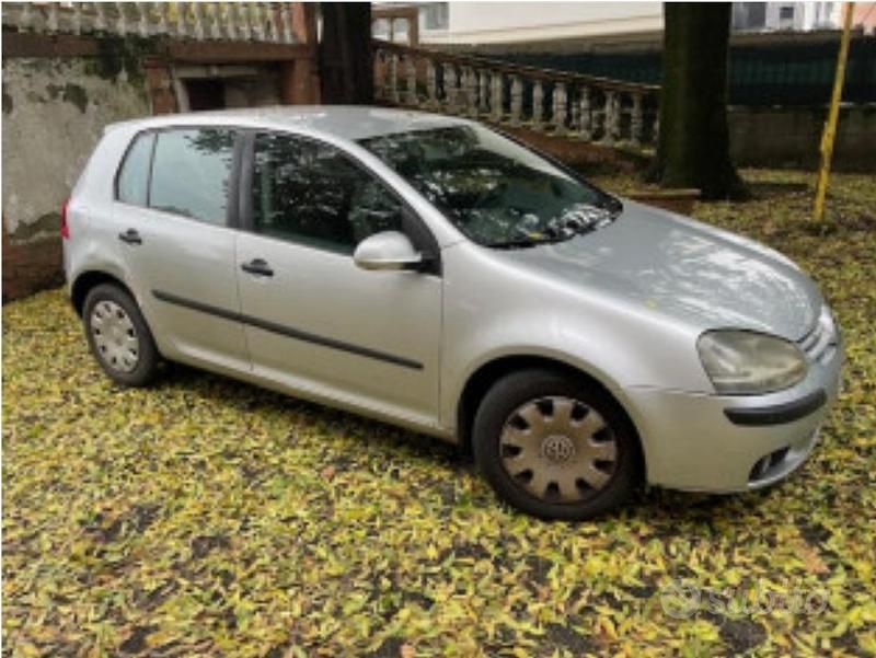Usata VW Golf V 2004 Grigio Berlina