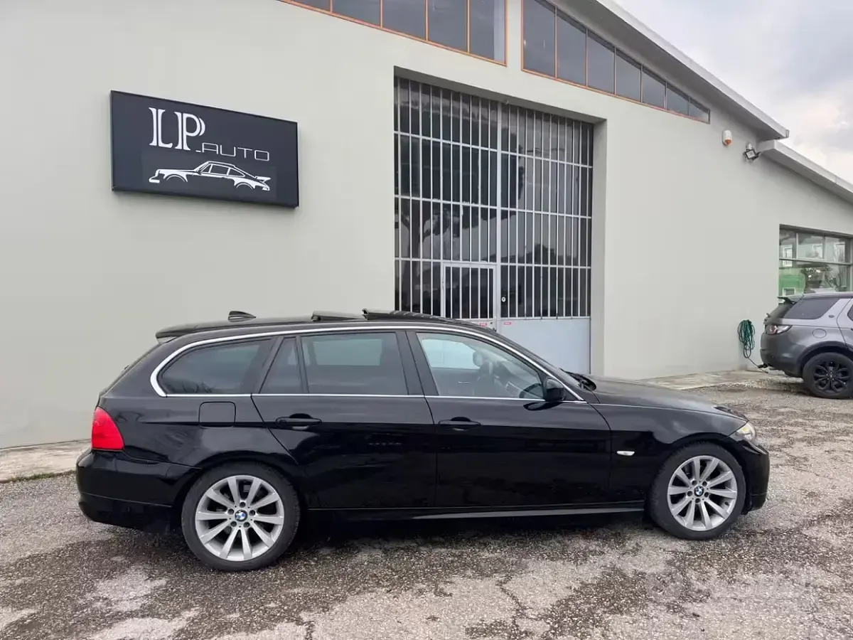 Usata BMW 320 M Sport 177 CV (130 kW) 2009 Nero Station wagon
