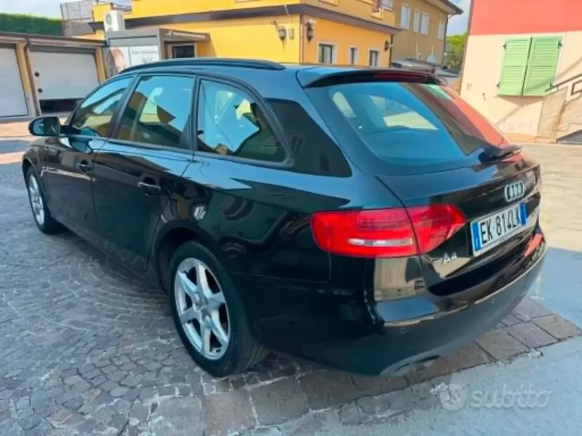 Usata Audi A4 Advanced 143 CV (105 kW) 2011 Nero Station wagon