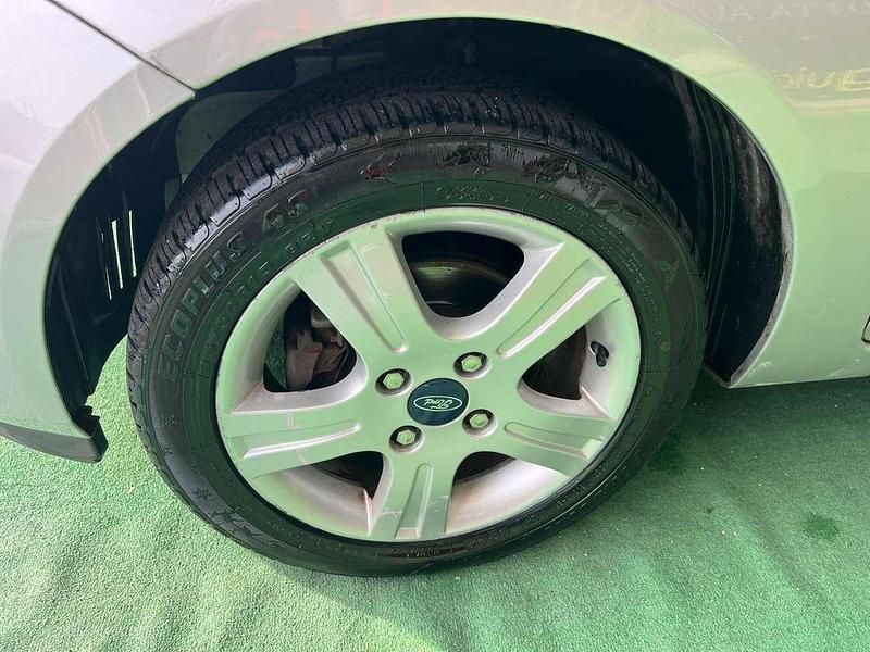 Usata Ford Fiesta Titanium 68 CV (50 kW) 2008 Grigio Berlina