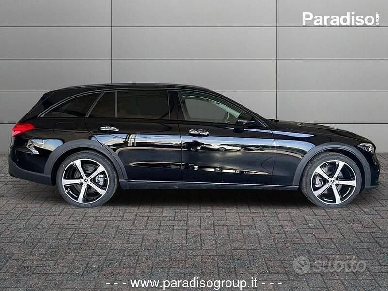 Usata Mercedes C220 Premium 220 CV (161 kW) 2025 Nero Station wagon