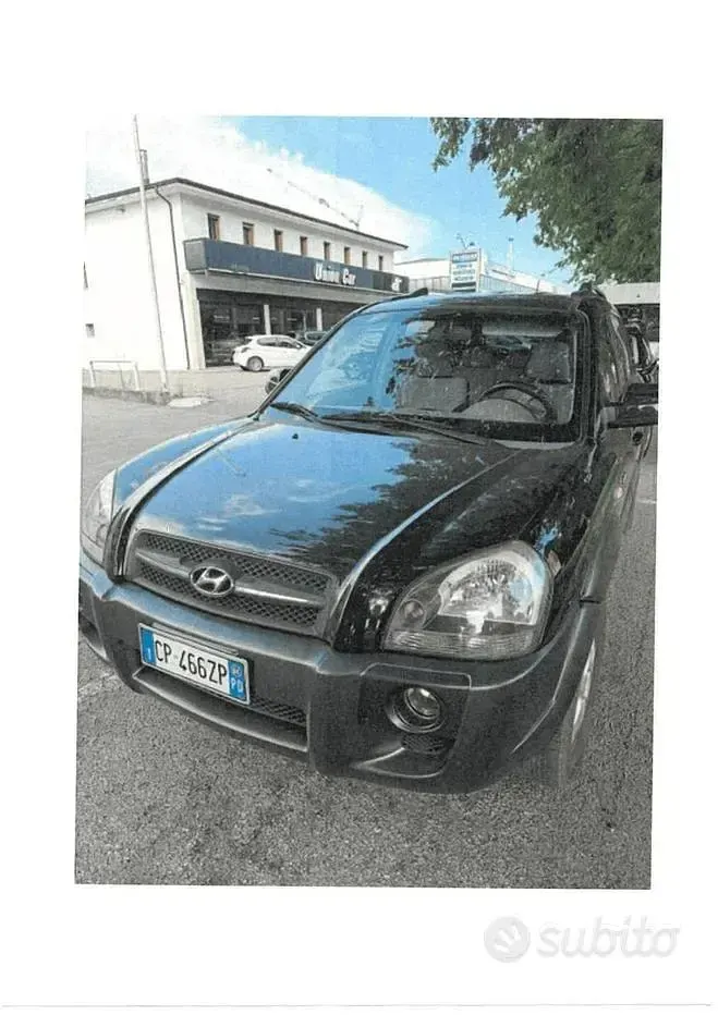 Usata Hyundai Tucson 112 CV (82 kW) 2004 Grigio SUV