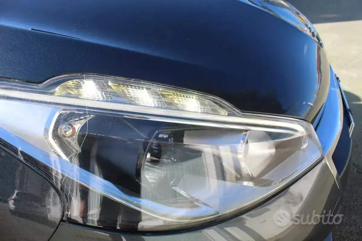Usata Peugeot 208 Allure 75 CV (55 kW) 2016 Grigio Utilitaria