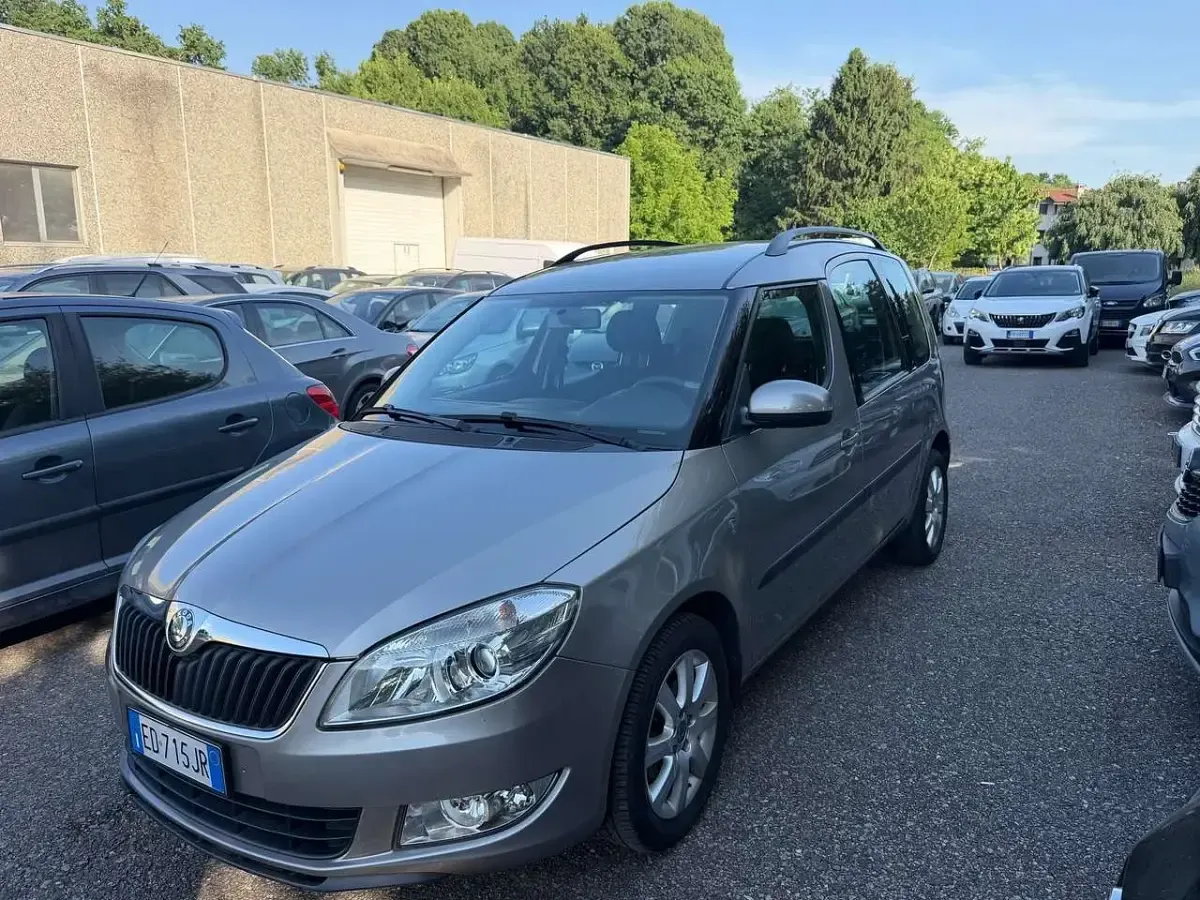 Usata Skoda Roomster Comfort 90 CV (66 kW) 2010 Bronzo Monovolume