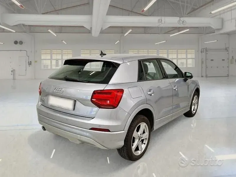 Usata Audi Q2 Admired 115 CV (84 kW) 2020 Grigio SUV