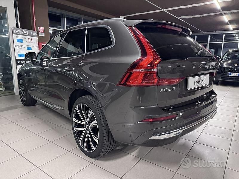Usata Volvo XC60 Inscription 349 CV (256 kW) 2021 Grigio SUV