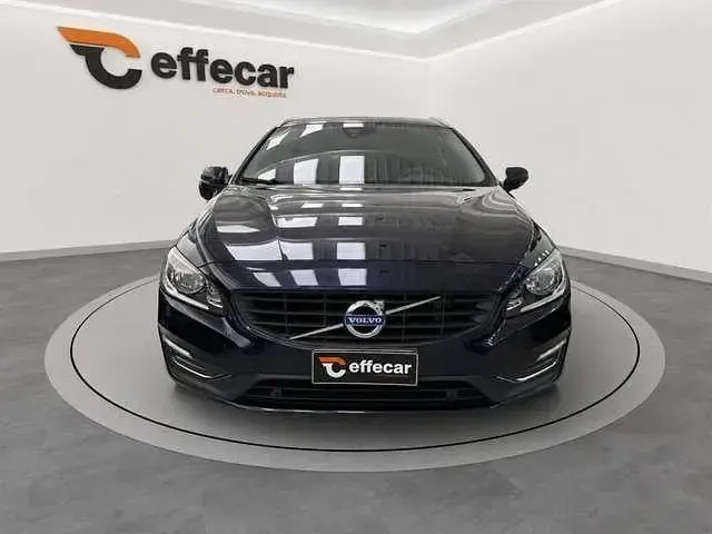 Usata Volvo V60 Ocean Race 120 CV (88 kW) 2016 Vari colori Station wagon