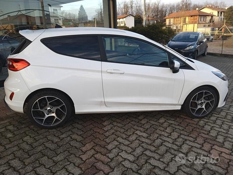 Usata Ford Fiesta ST 199 CV (146 kW) 2020 Bianco Utilitaria