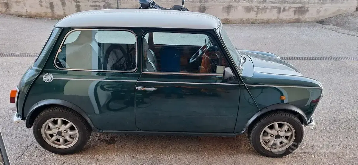 Usata Rover Mini 61 CV (44 kW) 1992 Verde Berlina