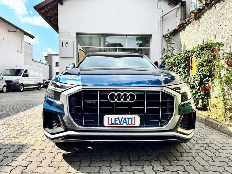 Usata Audi Q8 Ambiente 231 CV (169 kW) 2020 Blu/azzurro SUV