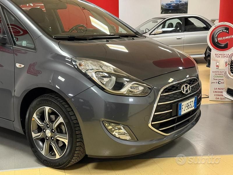 Usata Hyundai ix20 Comfort 90 CV (66 kW) 2017 Grigio Utilitaria