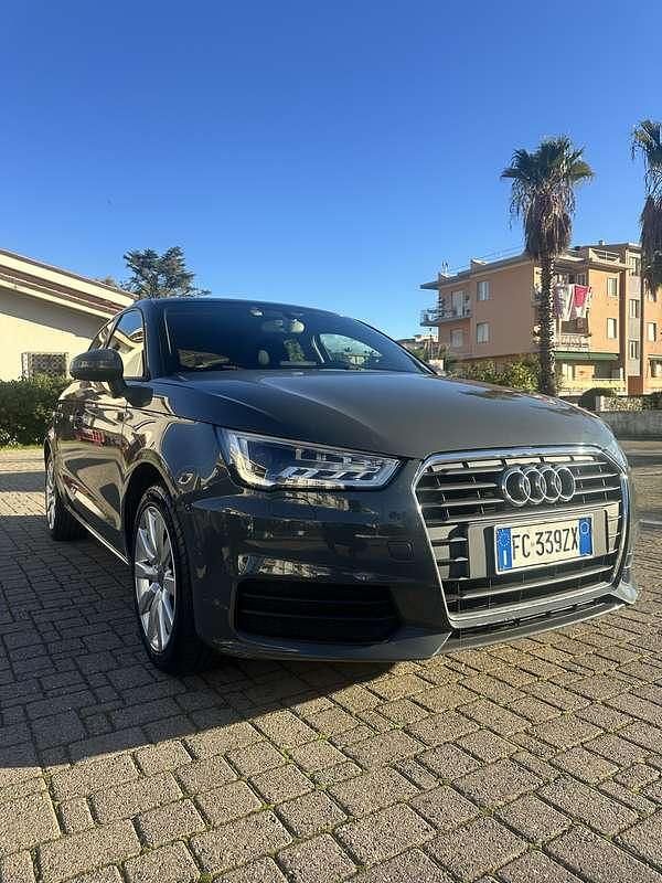Usata Audi A1 Sportback Ambiente 90 CV (66 kW) 2016 Utilitaria