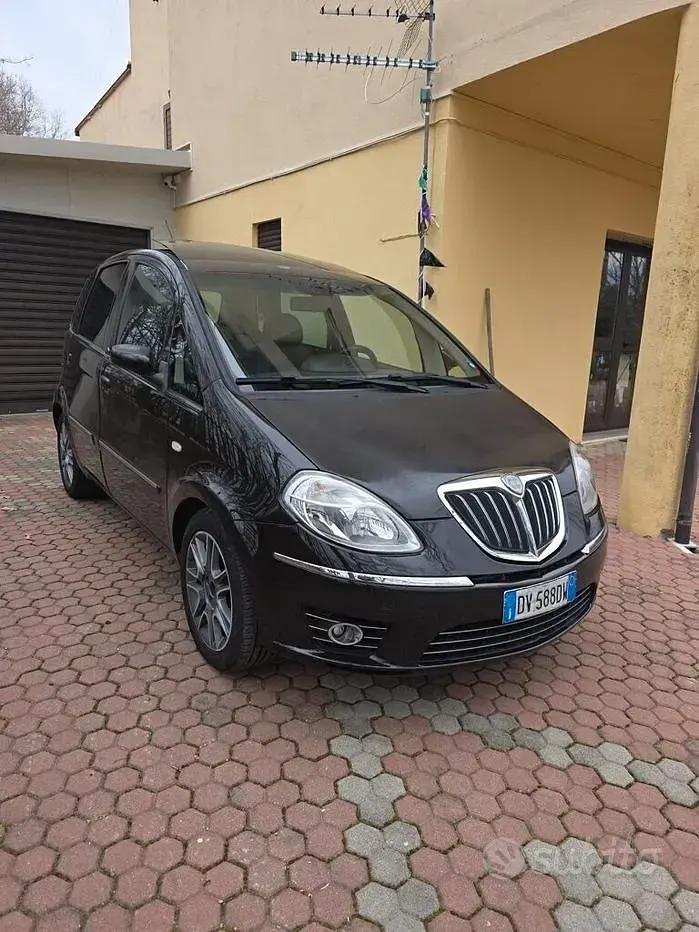Brugt Lancia Musa 120 HK (88 kW) 2009 Brun MPV