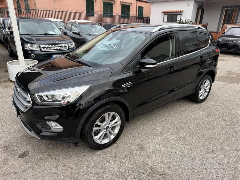 Usata Ford Kuga Titanium 120 CV (88 kW) 2018 Nero SUV