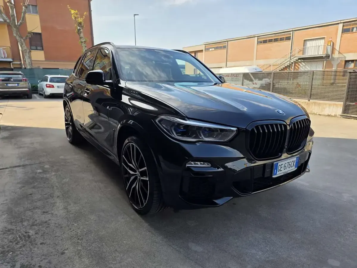Usata BMW X5 M Sport 340 CV (250 kW) 2021 Nero metallizzato SUV