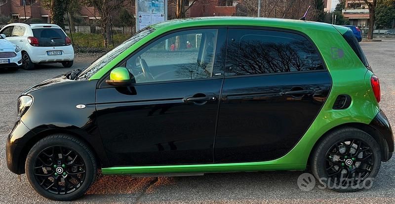 Usata Smart ForFour Electric Drive Passion 60 kW (82 CV) 2018 Berlina