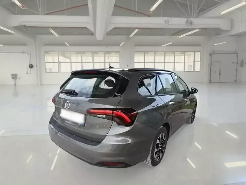 Usata Fiat Tipo City Life 131 CV (96 kW) 2023 Grigio Station wagon