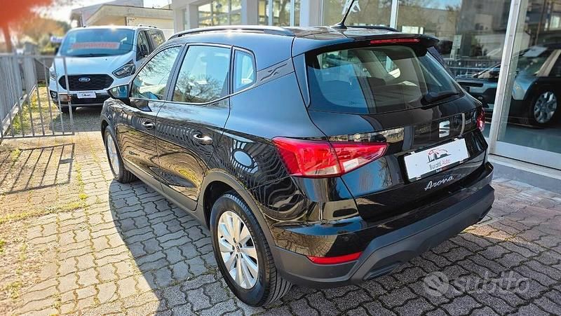 Usado Seat Arona Style 95 CV (69 kW) 2024 Negro SUV