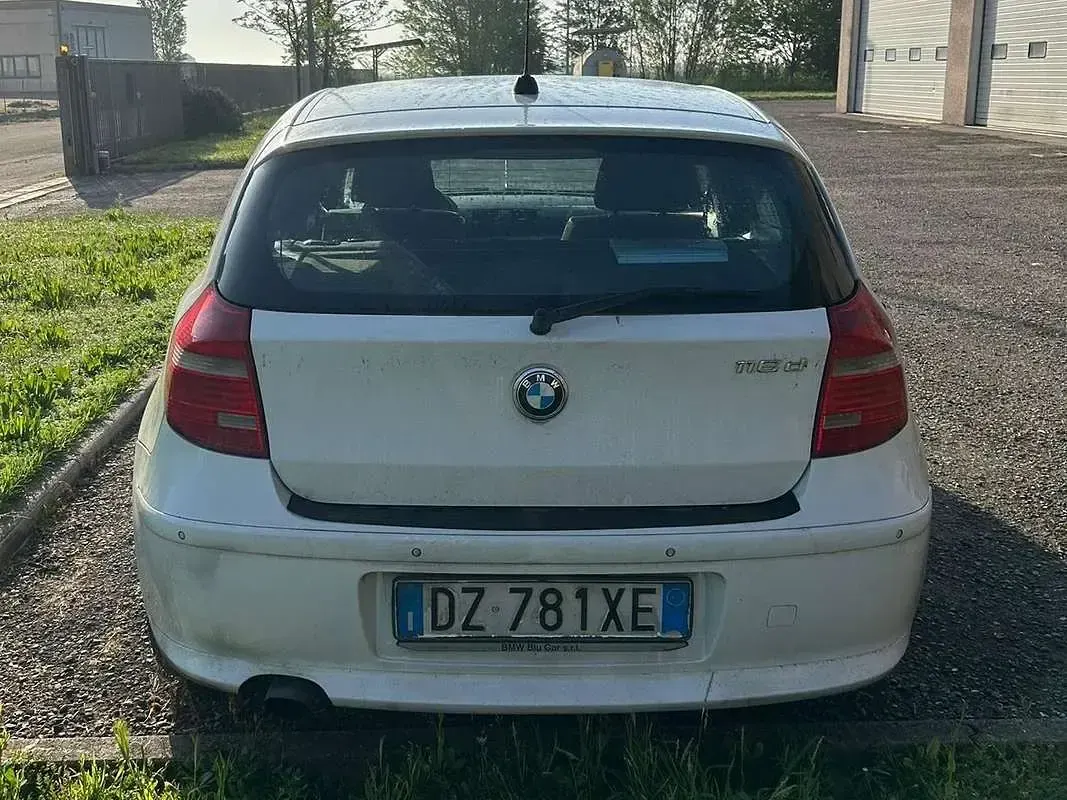 Usata BMW 116 116 CV (85 kW) 2010 Bianco Utilitaria