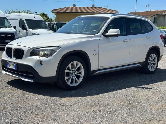 Bianco Usata 2011 BMW X1 SUV | 8900 € (Buon prezzo) - Immagine 1/4