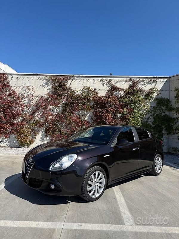 Usata Alfa Romeo Giulietta Distinctive 150 CV (110 kW) 2014 Nero Utilitaria