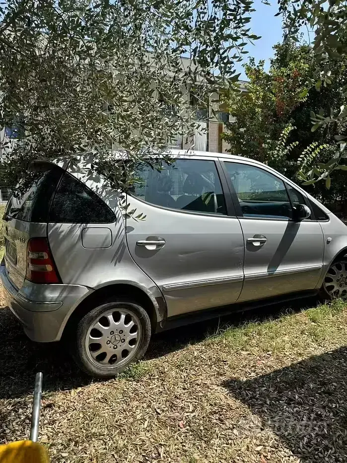 Usata Mercedes A160 102 CV (75 kW) 2001 Utilitaria