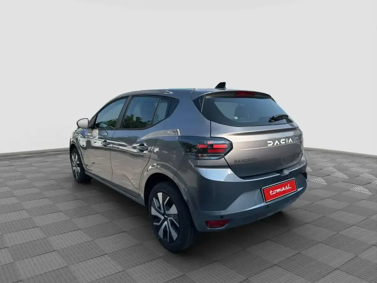 Usata Dacia Sandero Expression 101 CV (74 kW) 2026 Grigio scisto Utilitaria