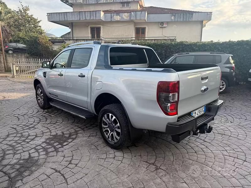 Usata Ford Ranger Raptor 213 CV (156 kW) 2023 Grigio Pick-up