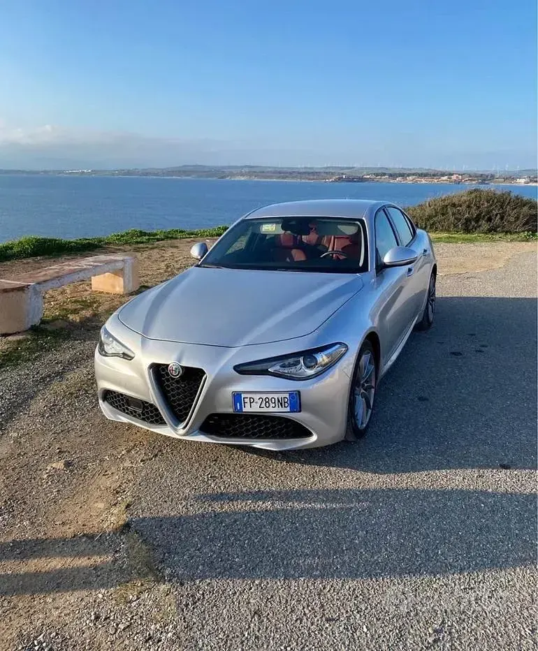 Usata Alfa Romeo Giulia 150 CV (110 kW) 2018 Berlina