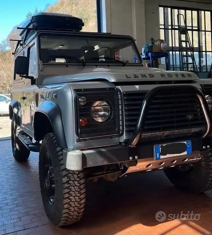 Usata Land Rover Defender 68 CV (50 kW) 2013 SUV