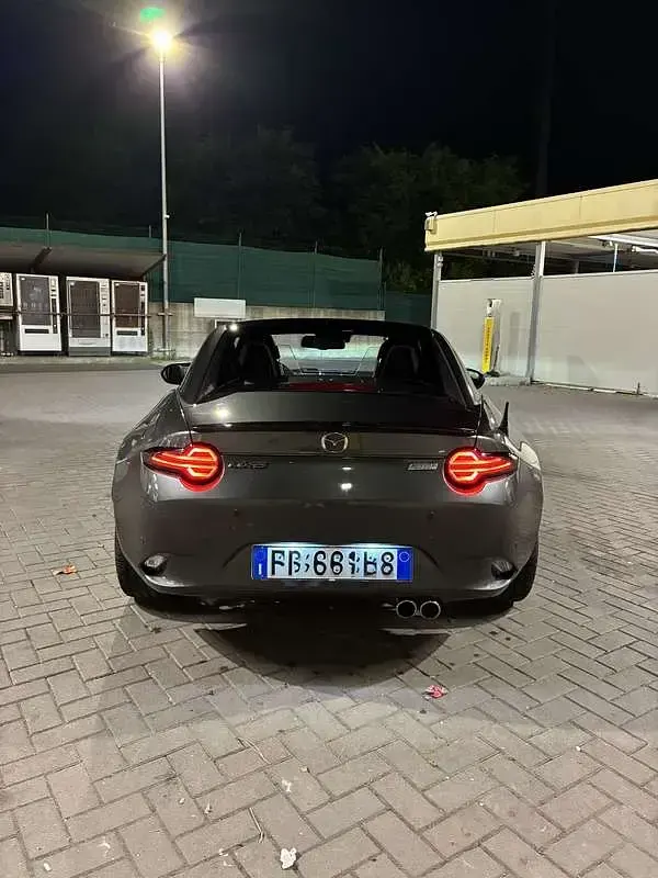 Usata Mazda MX5 Inclusive 160 CV (117 kW) 2018 Grigio Cabrio